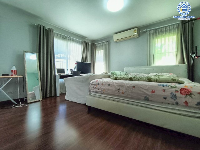 *****บ้านเดี่ยวมือสองย่านกรุงเทพมหานคร ม.โฮมเพลส เดอะพาร์ค วงแหวน-พระราม9 เนื้อที่กว้างขวางมากถึง 51 ตร.ว. ฟังก์ชัน 3 ห้องนอน 2 ห้องน้ำ 2 ที่จอดรถ แถมฟรี! 4 เครื่องปรับอากาศ และเฟอร์นิเจอร์ทั้งหลัง บนทำเลดี ใกล้สุวรรณภูมิ และทางด่วน "มอเตอร์เวย์ พระราม9"